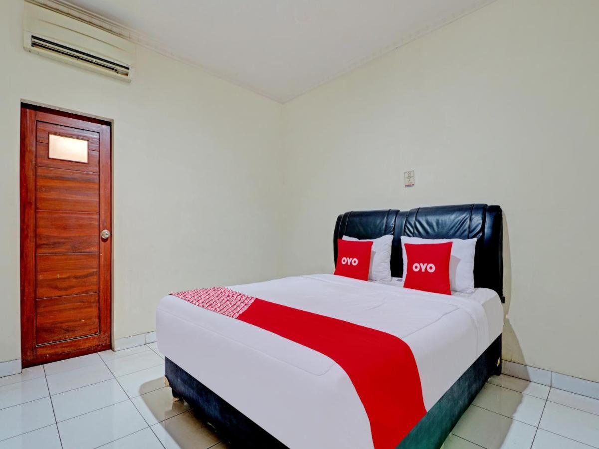 Capital O 90407 Wisma Bahtera Hotel Сиребон Екстериор снимка