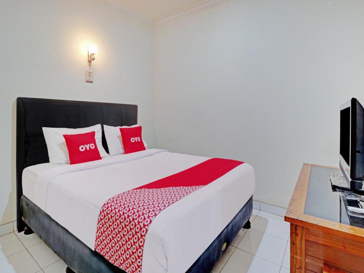 Capital O 90407 Wisma Bahtera Hotel Сиребон Екстериор снимка