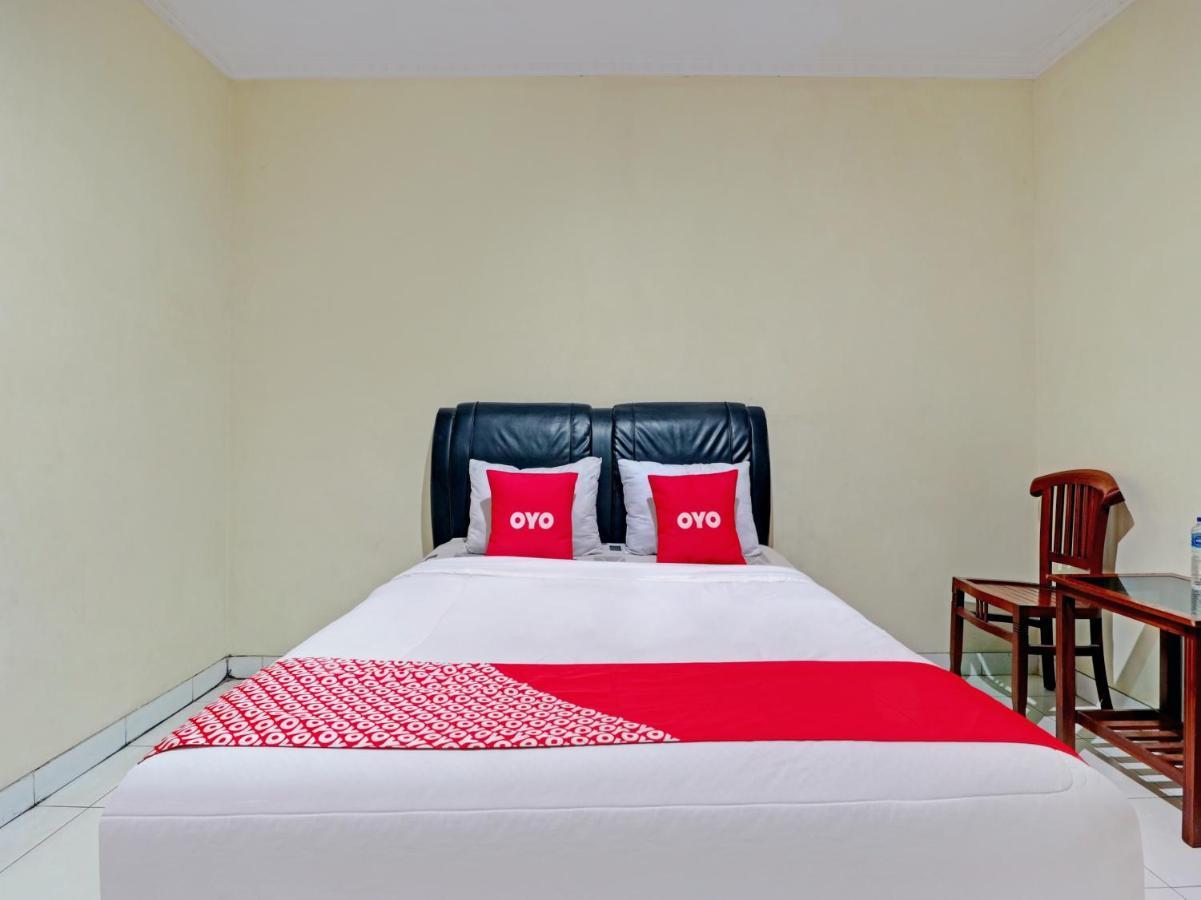 Capital O 90407 Wisma Bahtera Hotel Сиребон Екстериор снимка