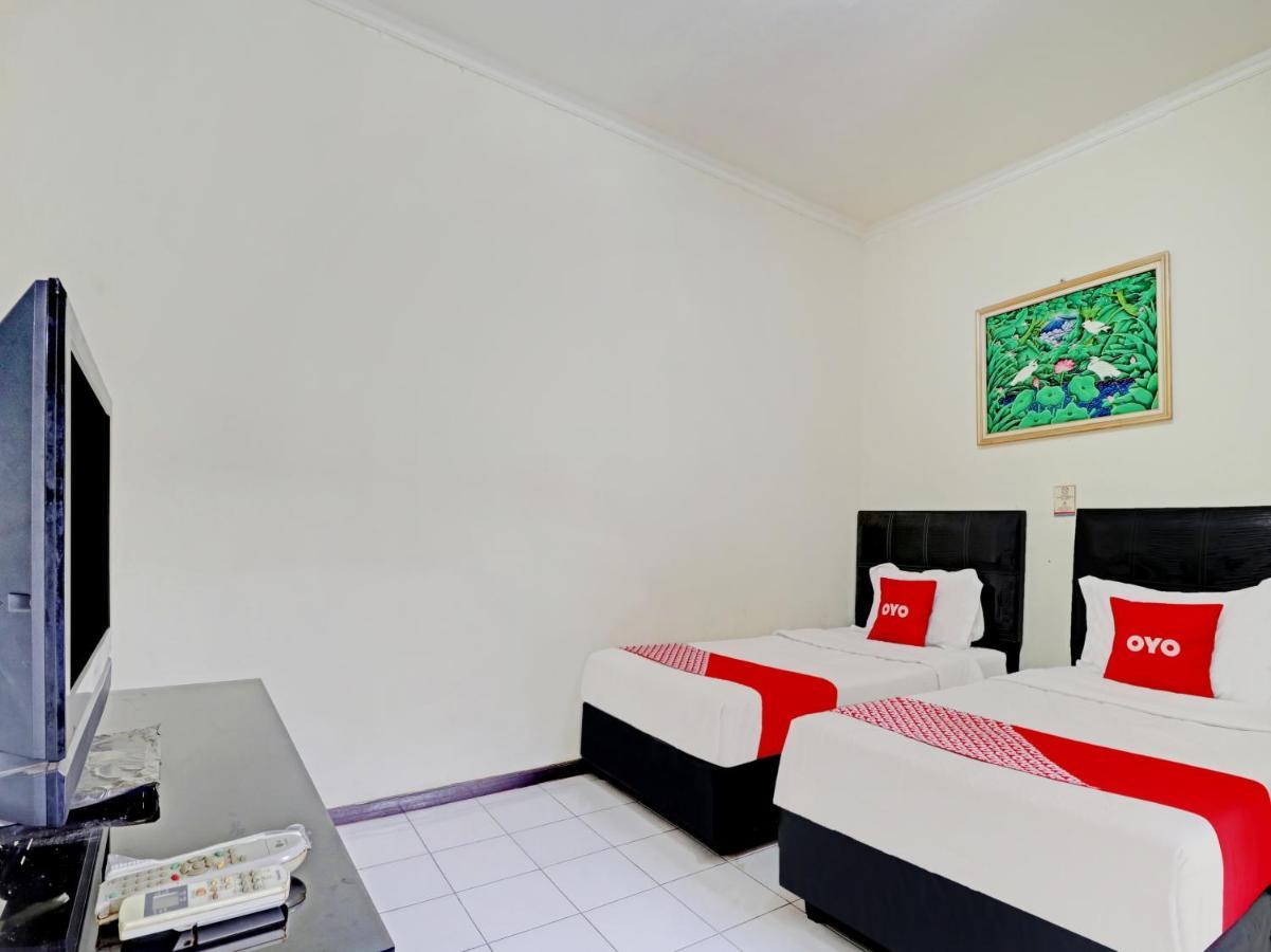 Capital O 90407 Wisma Bahtera Hotel Сиребон Екстериор снимка