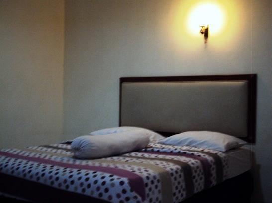 Capital O 90407 Wisma Bahtera Hotel Сиребон Екстериор снимка